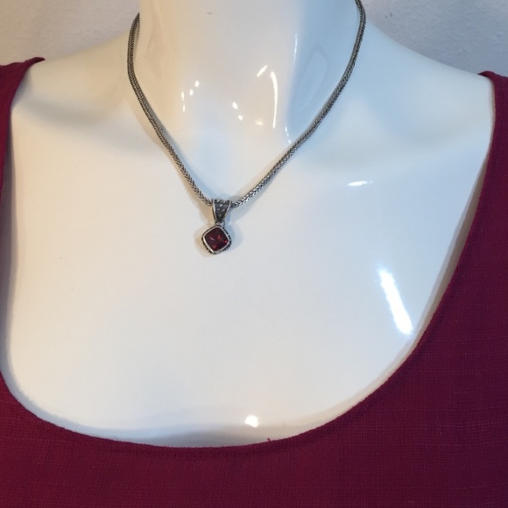 Lori Bonn chain and pendant